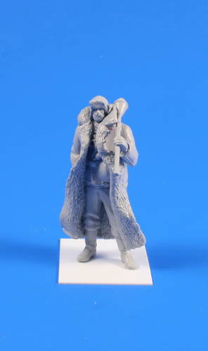 1/35 Wermacht soldier 1944(Winter dress,long coat)