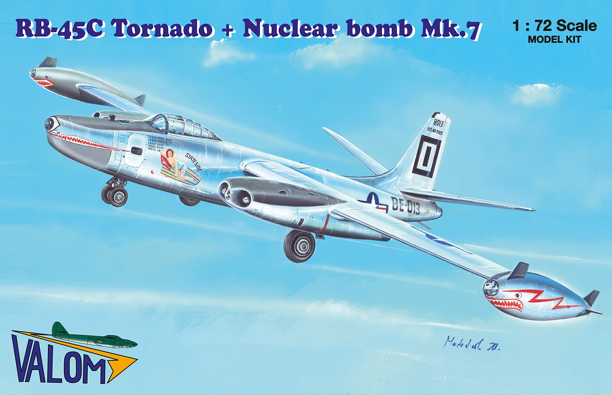 1/72 N.A. RB-45C Tornado + Mark 7 nuclear bomb