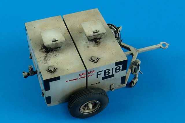 1/32 USAF 150 gallon fuel bowser