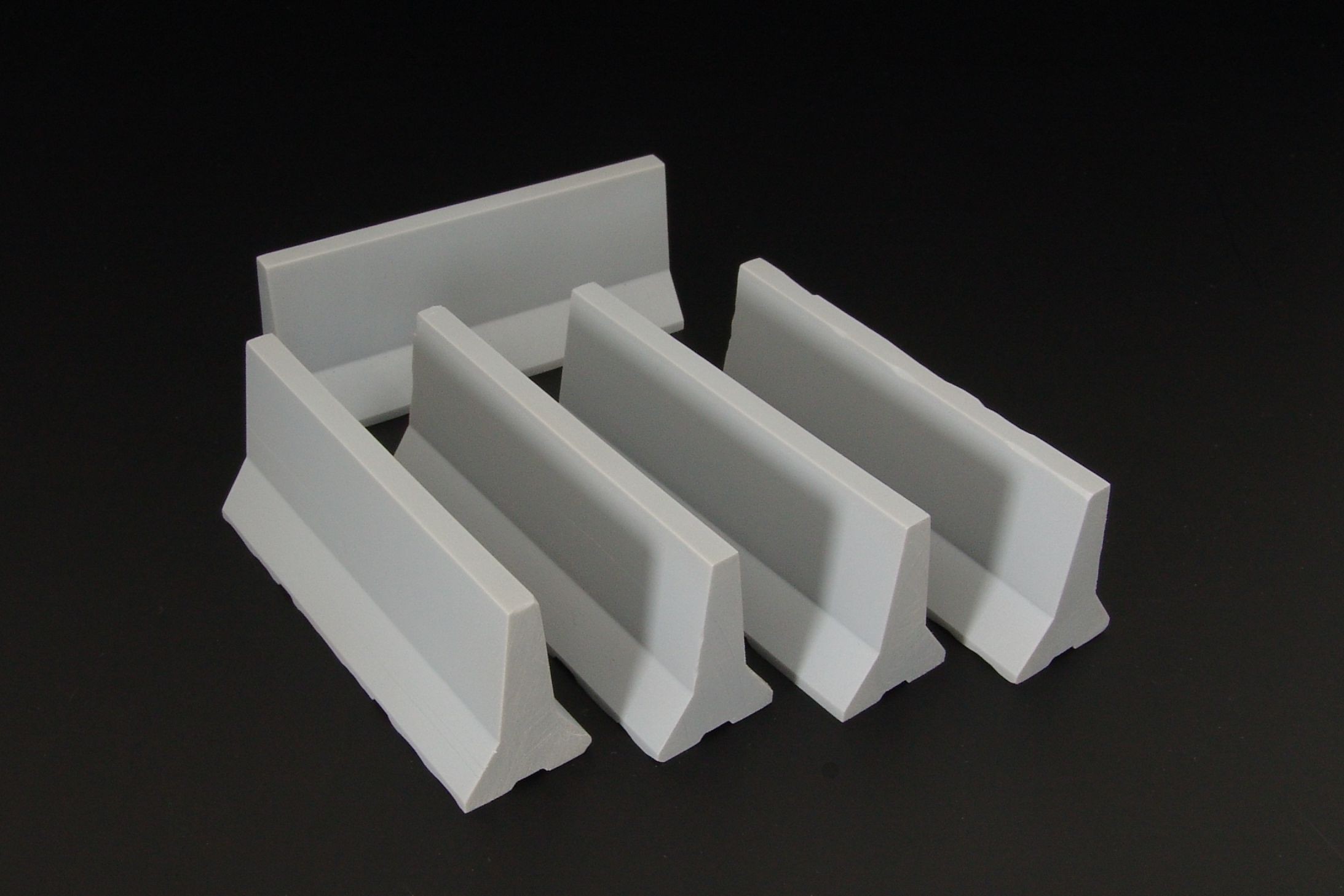 1/72 Modern concrete road barriers casted and PE road barriers