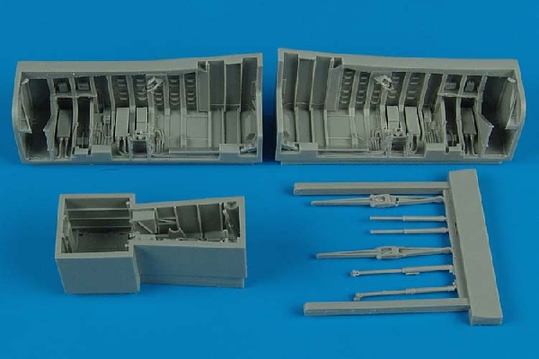 1/48 Panavia Tornado wheel bays