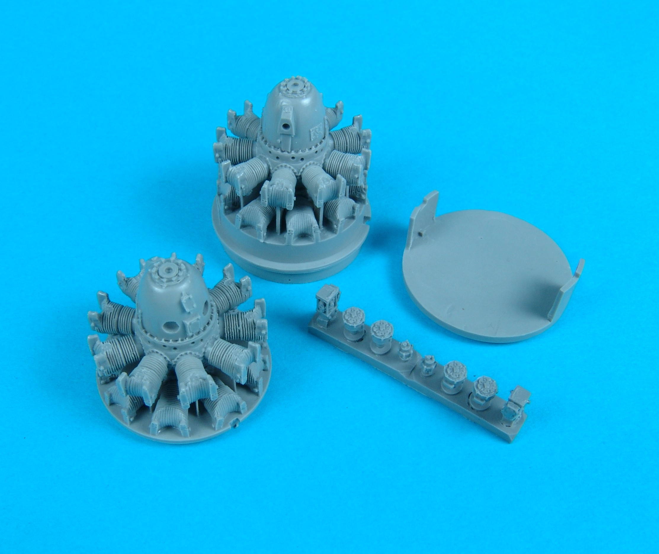 1/48 P-61 Black Widow engines