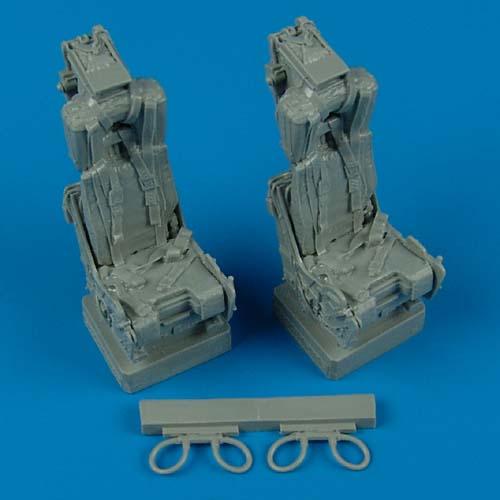 1/32 F-4 Phantom II ejection seats with safety bel