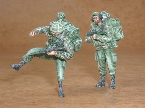 1/35 British modern soldiers part I. (2 fig.)