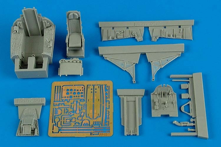 1/48 F-100C Super Sabre cockpit set - (early versi