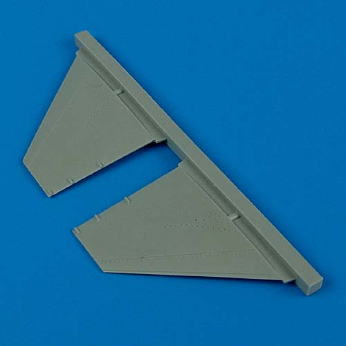 1/72 F-16 Block 5-10 floating elevator