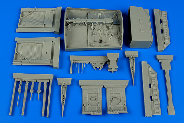 1/32 CF-104G Starfighter wheel bays