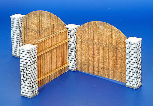 1/35 Fence with columns