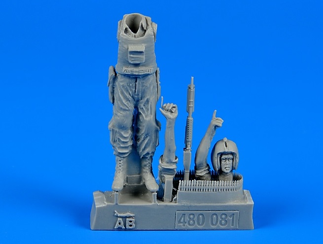 1/48 US Army Helicopter Gunner - Vietnam War 1960