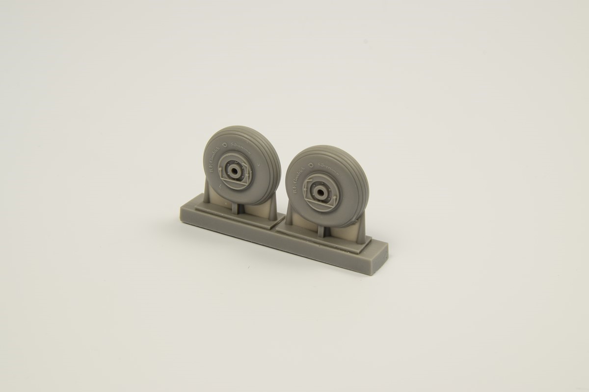 1/32 IAR-81C – Late Mainwheels for SH./Azur/From k