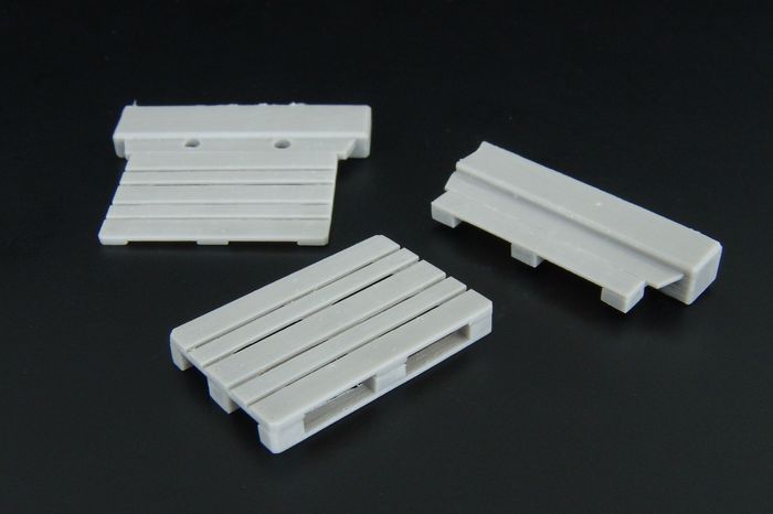 1/48 Euro pallet (2pcs) resin set of pallets (2pcs)