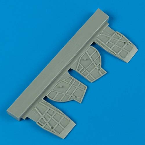 1/72 SB2C Helldiver undercarriage covers