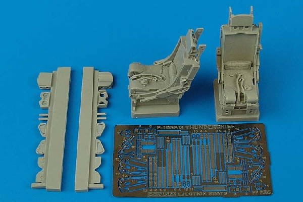 1/32 F-105F/G Thunderchief ejection seats