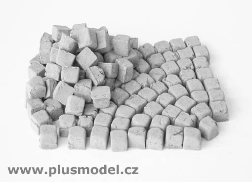 1/35 Paving stones, small – granite