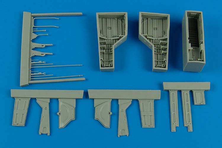 1/48 T-28 Trojan wheel bays