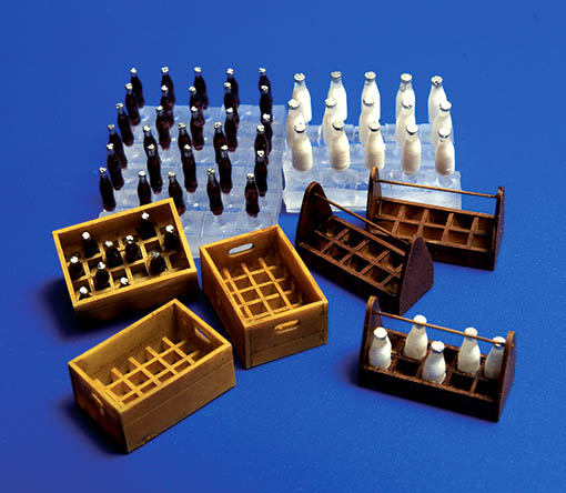 1/35 Milk bottles and crates