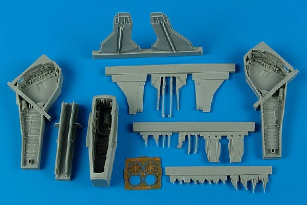 1/48 F-105D Thunderchief wheel bays