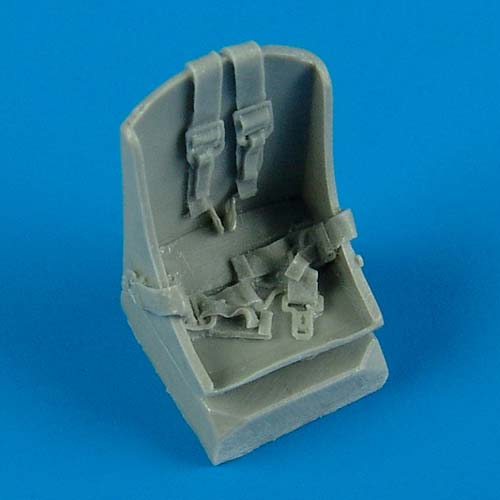 1/48 P-47D Razorback seat with seatbelts