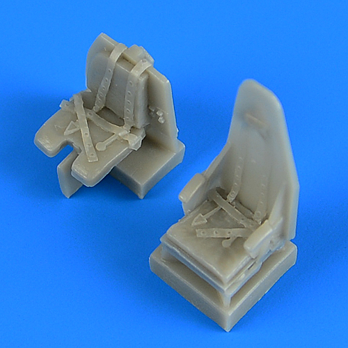 1/72 Mosquito seats with safety belts