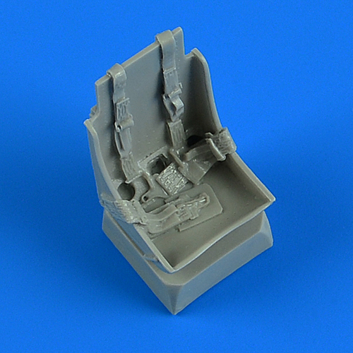 1/32 P-51B Mustang seat with safety belts for x kit