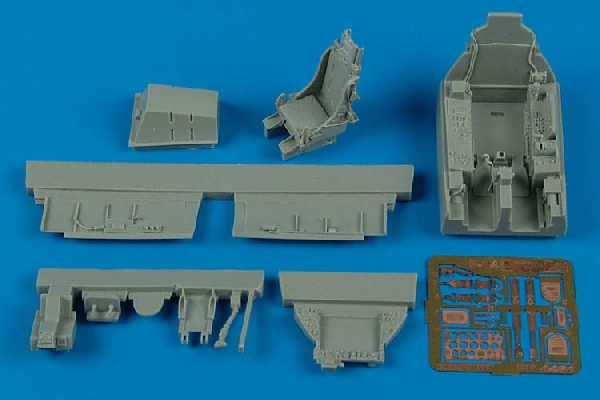 1/48 F-84F Thunderstreak cockpit set