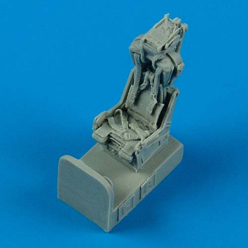 1/72 F-8 Crusader ejection seat with safety belts