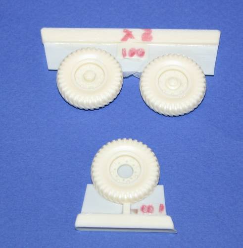 1/35 Chevr.15cwt4x2Canada wheels9x16 Cros(Dunlop)I