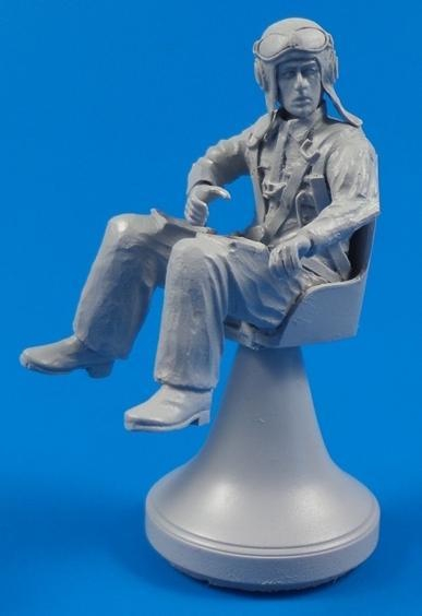 1/32 WW II Italian Fiat G-50 Sitting Pilot for Spe