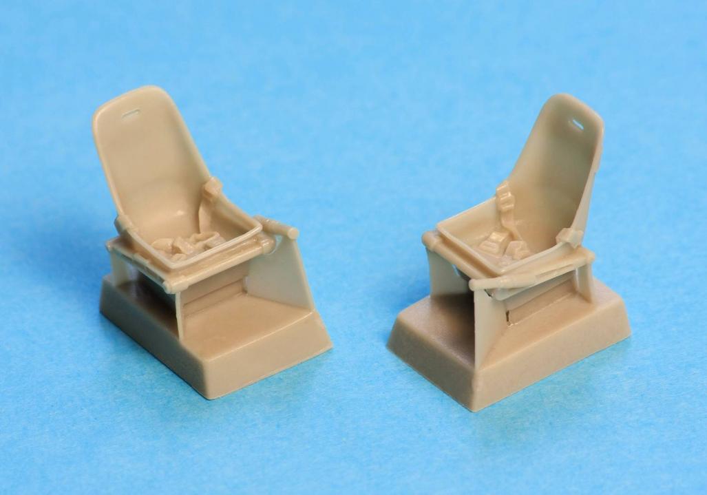 1/48 Bf-109E seats with harness - Resin 