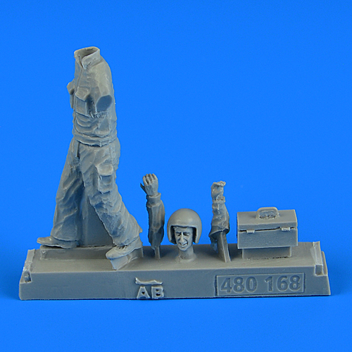 1/48 Warsaw Pact Aircraft Mechanic - part 4