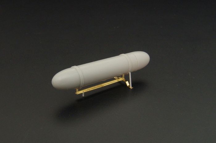 1/48 50gal  cigar  fuel tank w-rack (double pack) PE- resin set of twoo U.K. fuel tanks