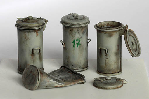 1/35 Dustbin