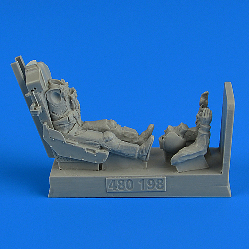 1/48 USAF Fighter Pilot with ejection seat for F-5